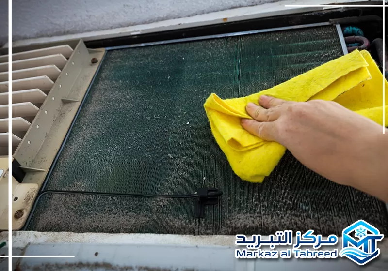 تواصل مع مركز تبريد لخدمة تنظيف المكيفات على 0528414797 تنظيف فلتر المكيف وفحص الأجزاء الداخلية بدقة