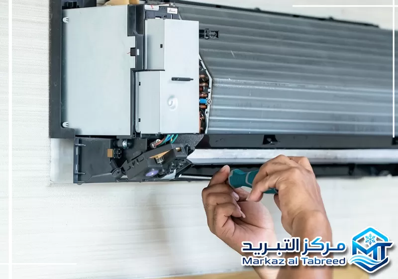 احجز فني تكييف من مركز التبريد عبر 0528414797 صيانة مكيف منزلي لعلاج ضعف التبريد في الشارقة